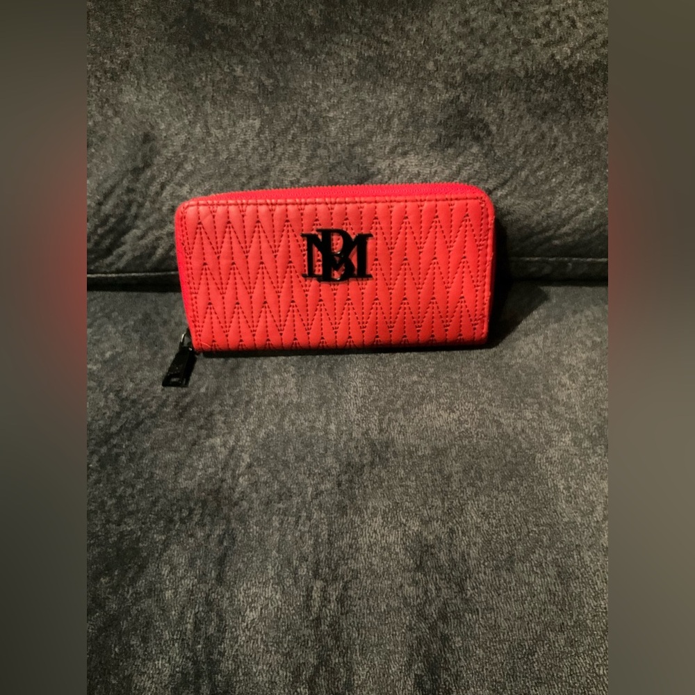 Badgley Mischka Red Quilted Vegan Leather Wallet W/ Phone Pocket / Wristlet